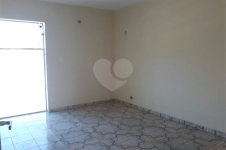 Sobrado para alugar com 4 quartos no Centro, São Roque, SP