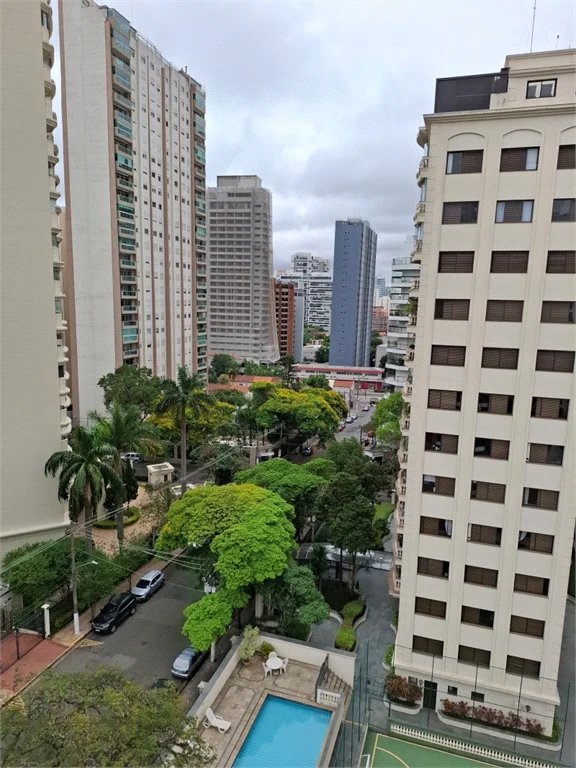 Apartamento à venda com 4 quartos, sendo 2 suítes, em Brooklin Paulista, São Paulo, SP