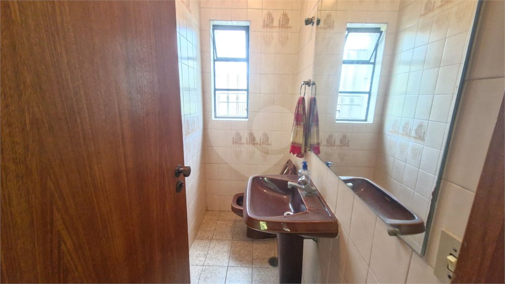 Sobrado à venda com 3 quartos, sendo 1 suíte, em Cidade São Francisco, São Paulo, SP