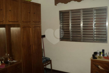 Casa Térrea à venda com 3 suítes em Vila Paulicéia, São Paulo, SP
