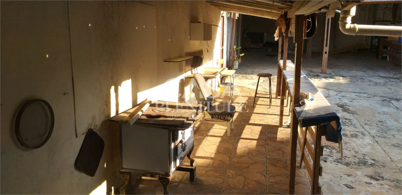 Casa Térrea à venda com 4 quartos, sendo 1 suíte,  em Vossoroca, Votorantim, SP