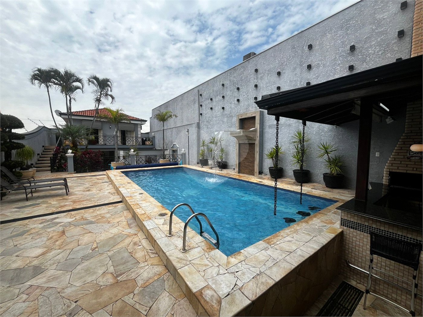 Casa à venda com 6 quartos, sendo 3 suítes, no Centro, Itapetininga, SP