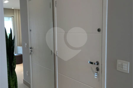 Apartamento à venda com 2 suítes em Vila Andrade, São Paulo, SP