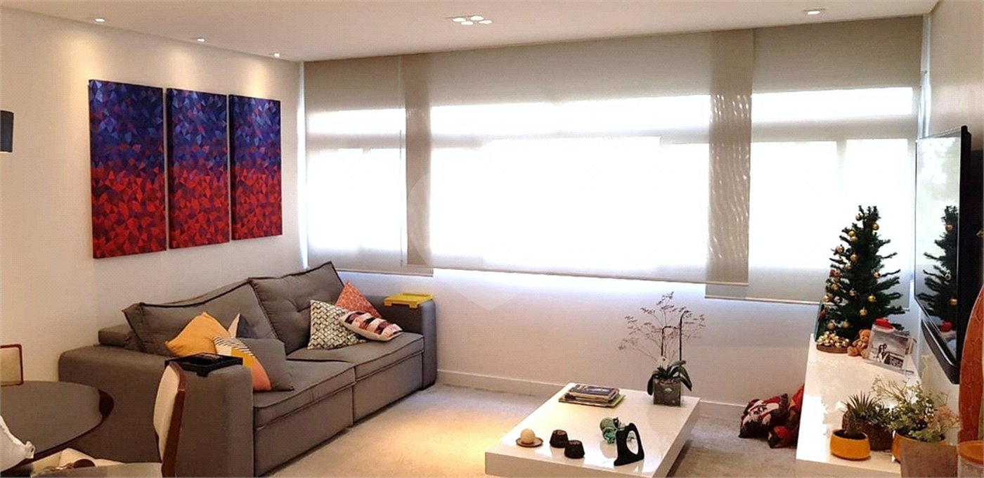 Apartamento à venda com 3 quartos, sendo 1 suíte, em Moema, São Paulo, SP
