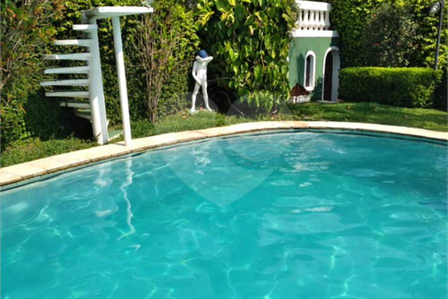 Casa à venda com 5 quartos, sendo 3 suítes, em Serra da Cantareira, Mairiporã, SP