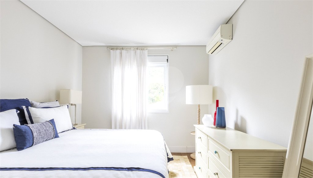 Casa à venda com 3 suítes no condomínio Villa Di San Marino, São Paulo - SP