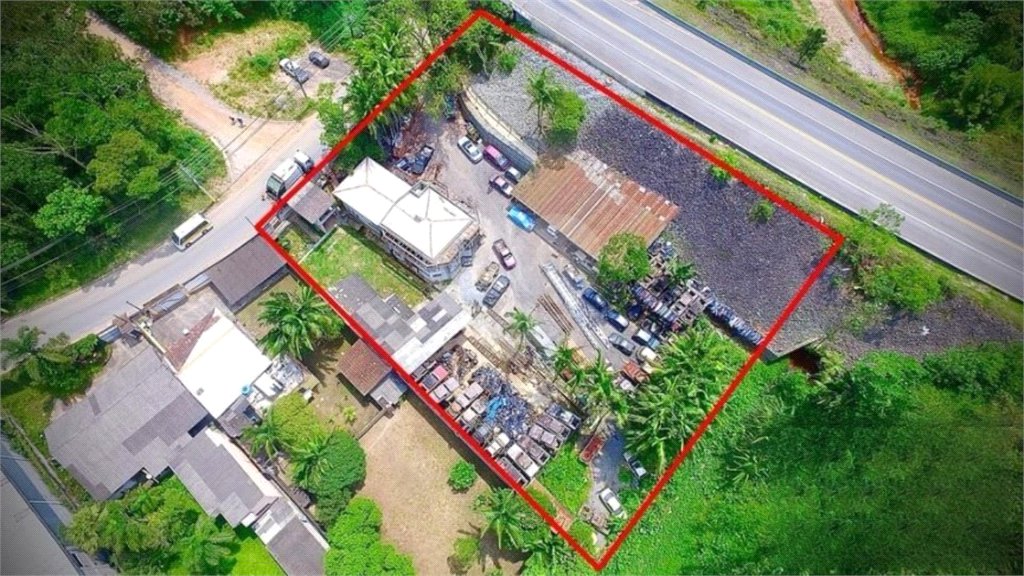 Terreno para alugar com 2 quartos, sendo 1 suíte, em Roncon, Ribeirão Pires, SP