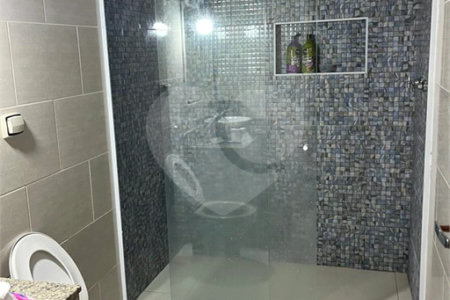 Sobrado à venda com 3 quartos, sendo 1 suíte, em Jardim Brogotá, Atibaia, SP