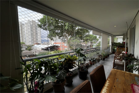 Apartamento para alugar com 3 suítes em Vila Romana, São Paulo, SP