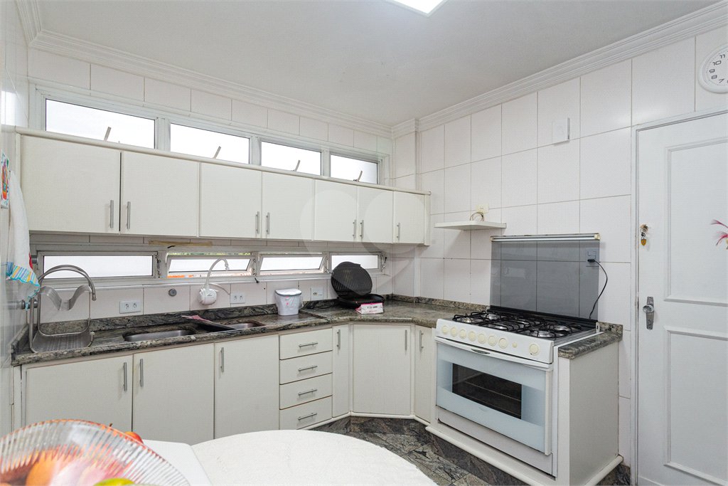 Apartamento à venda com 3 quartos, sendo 1 suíte, em Jardim Paulista, São Paulo, SP