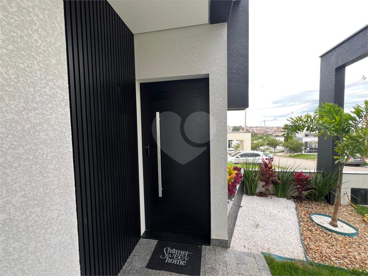 Casa à venda com 3 quartos, sendo 1 suíte, no condomínio Horto Florestal Villagio, Sorocaba - SP