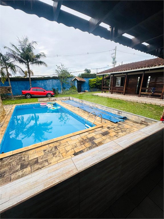 Chácara à venda com 6 quartos, sendo 2 suítes, em Jardim Dora, Suzano, SP