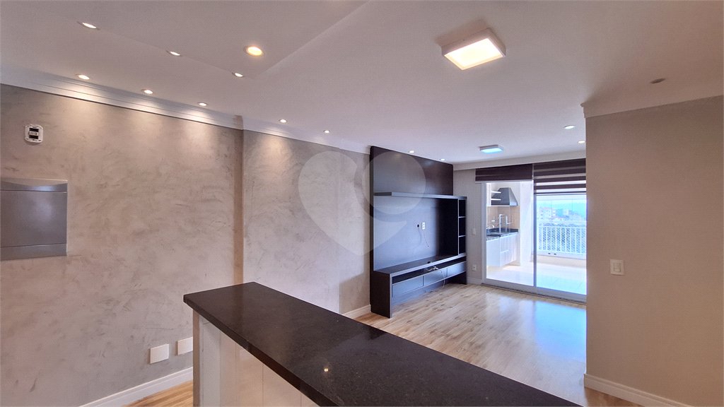Apartamento à venda com 2 quartos, sendo 1 suíte,  em Vila Leonor, São Paulo, SP