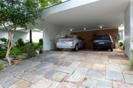Sobrado à venda com 4 quartos, sendo 2 suítes, em Brooklin Velho, São Paulo, SP