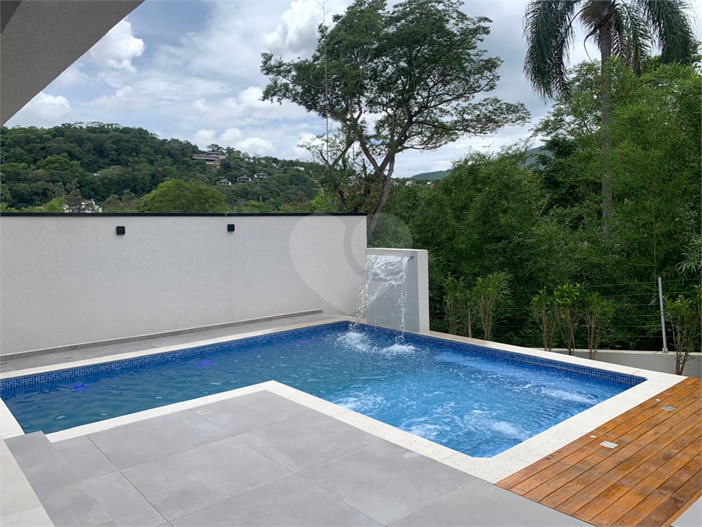 Casa à venda com 4 suítes no condomínio Reserva São Nicolau, Atibaia - SP
