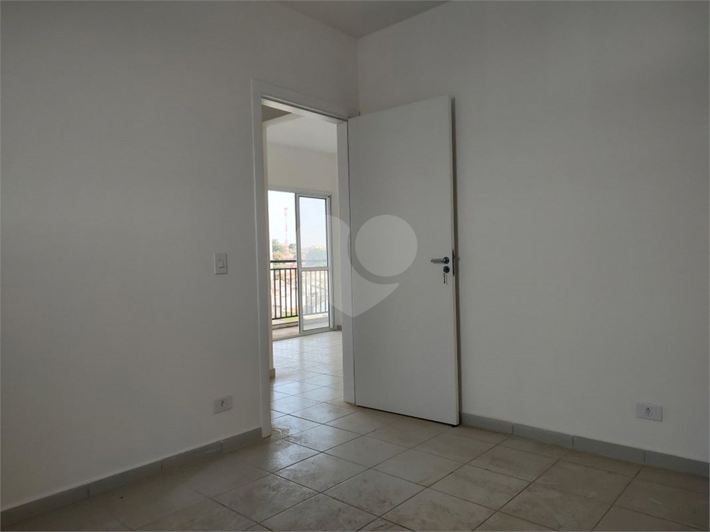 Apartamento para alugar com 2 quartos, sendo 1 suíte,  em Jardim das Palmeiras, Atibaia, SP