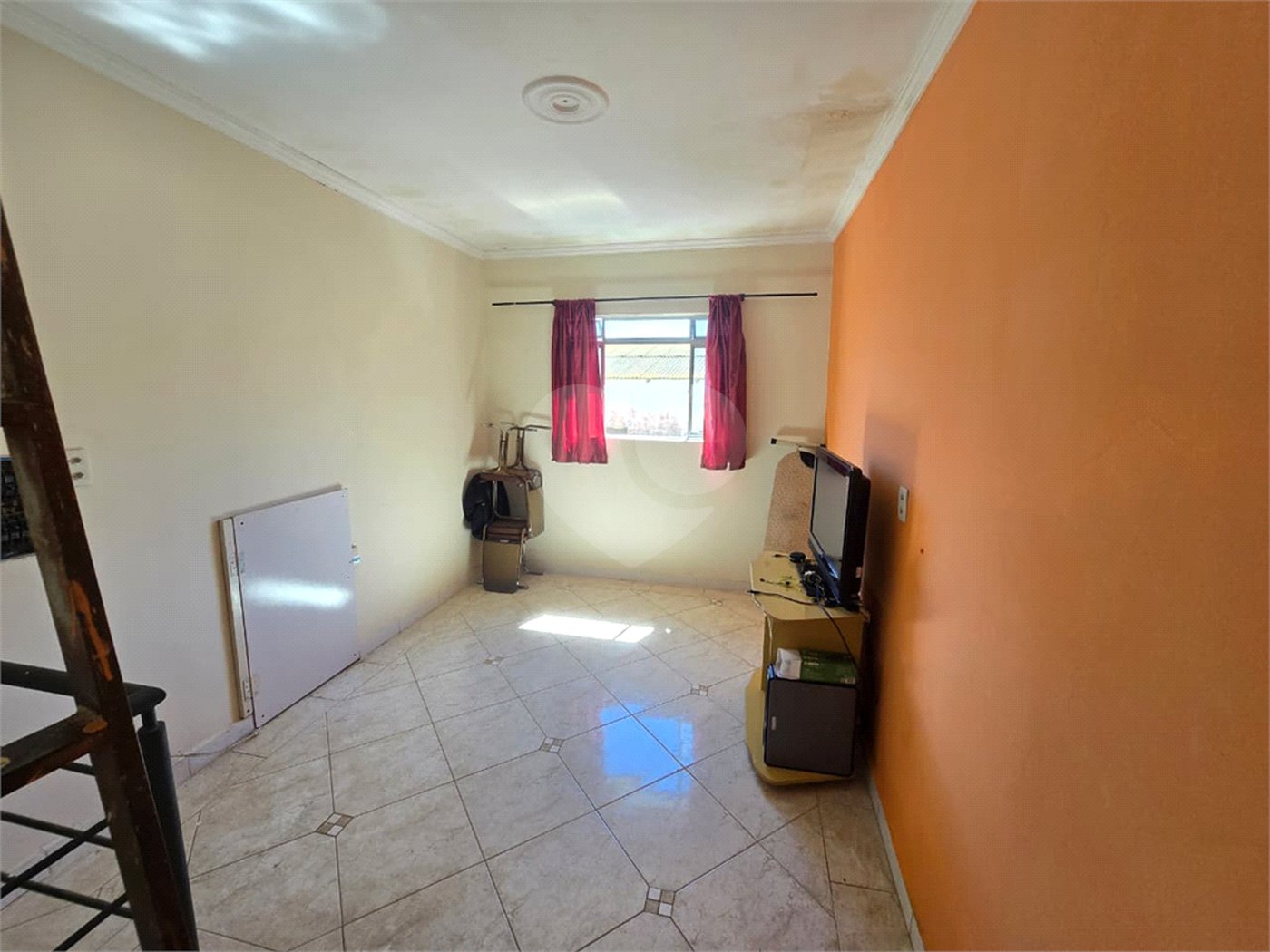 Casa à venda com 5 quartos, sendo 1 suíte,  em Vila Santana, Itapetininga, SP