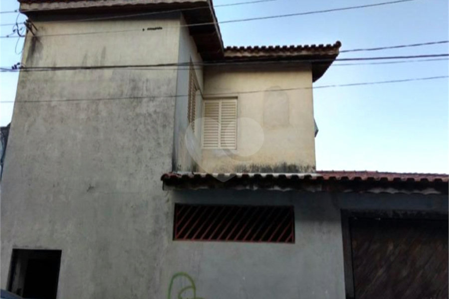 Sobrado à venda com 4 quartos, sendo 2 suítes, em Jaraguá, São Paulo, SP