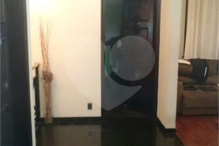 Sobrado à venda com 5 quartos, sendo 2 suítes, em Brooklin Paulista, São Paulo, SP