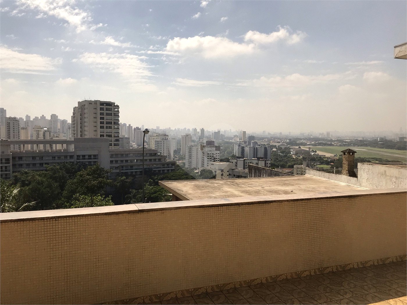 Sobrado à venda com 5 quartos, sendo 1 suíte, em Jardim São Bento, São Paulo, SP