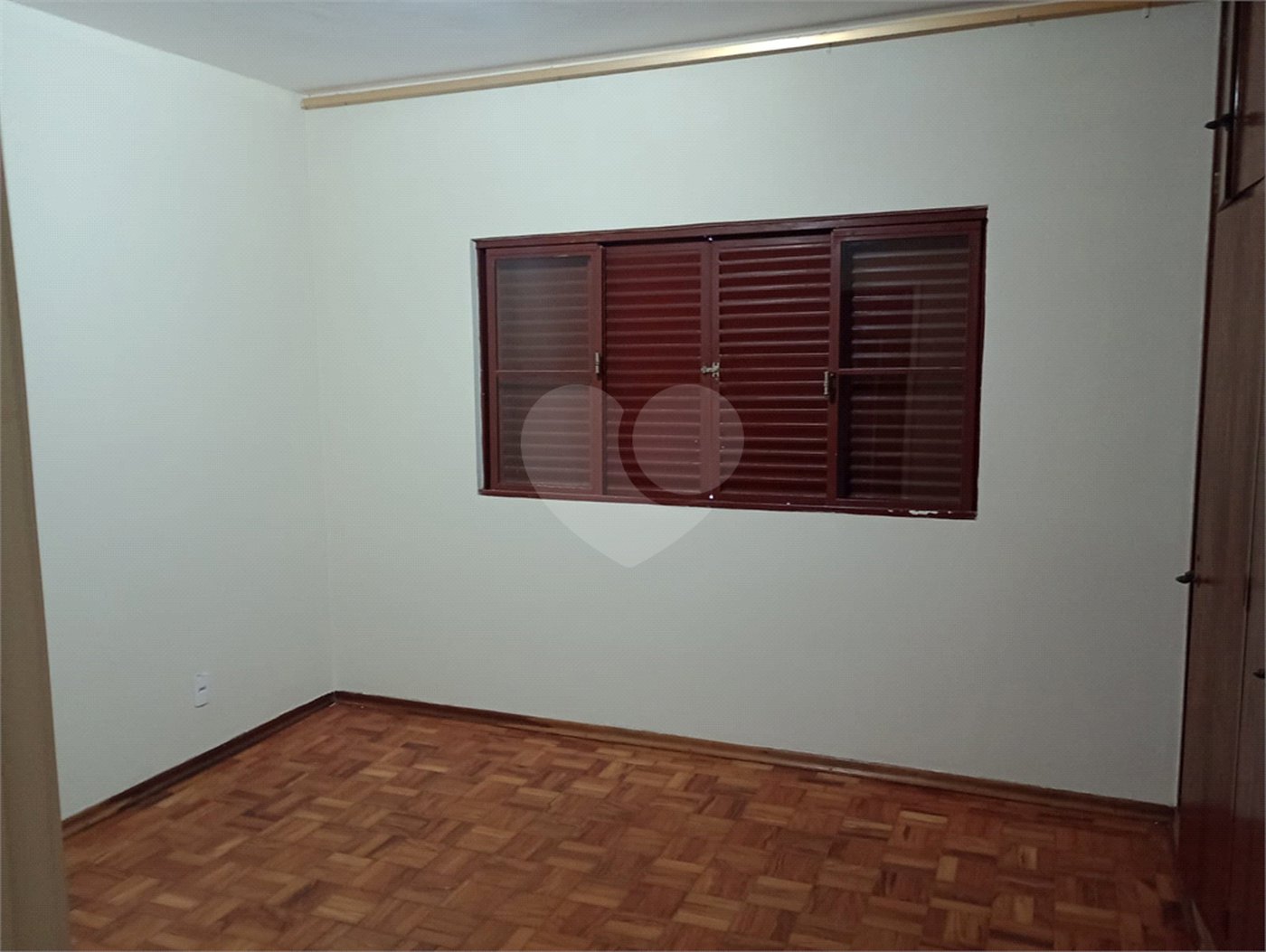 Casa à venda com 4 quartos, sendo 1 suíte, em Vila Rosa, Itapetininga, SP