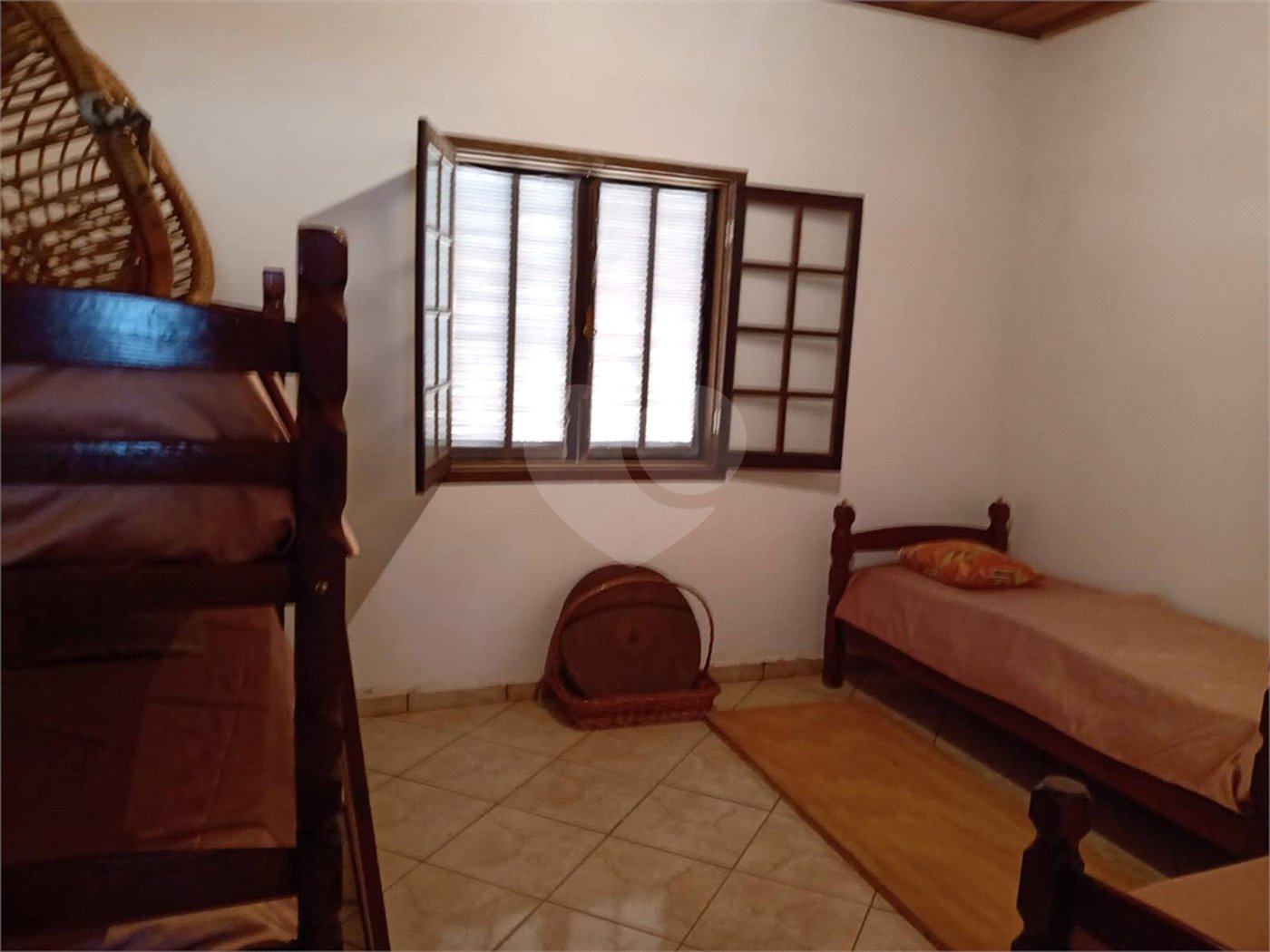 Chácara à venda com 3 quartos, sendo 1 suíte, no Centro, Porangaba, SP