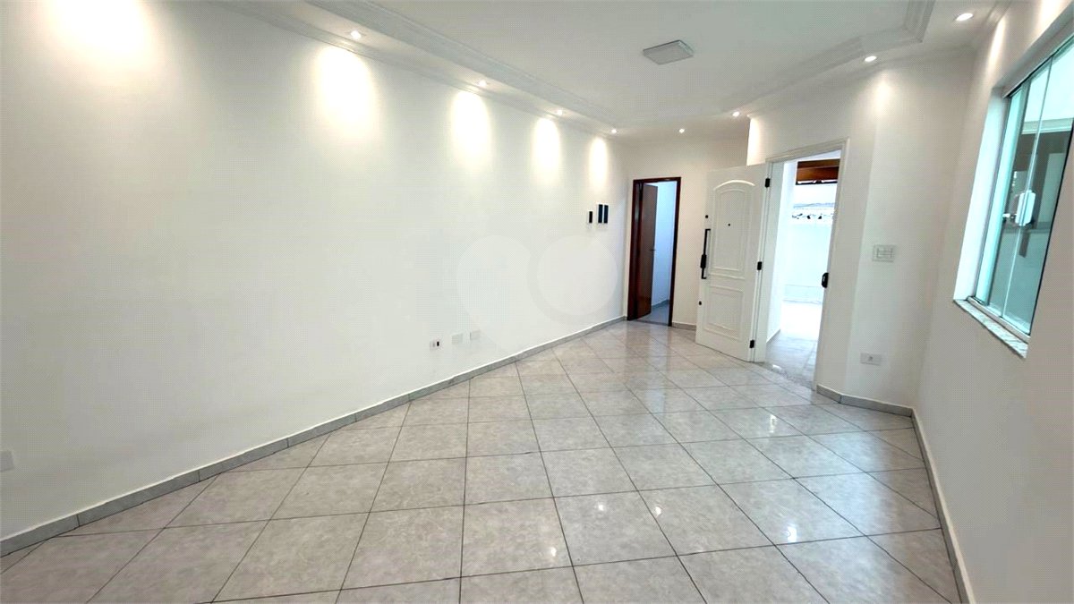 Sobrado à venda com 3 quartos, sendo 1 suíte, em Jardim Vila Formosa, São Paulo, SP