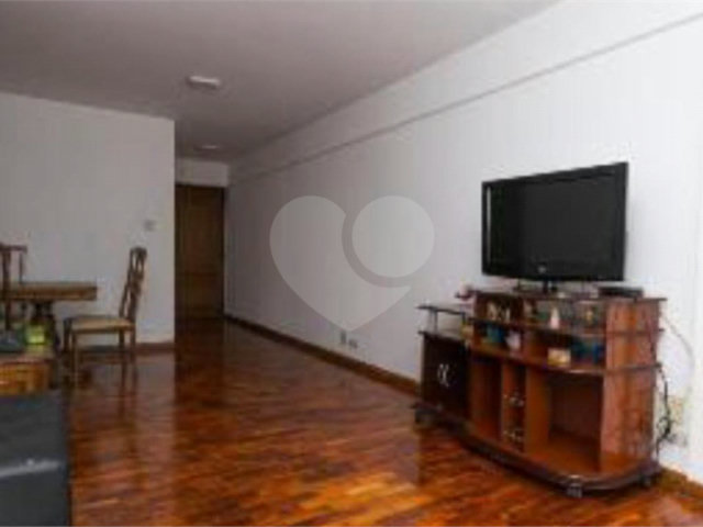 Apartamento à venda com 4 quartos, sendo 1 suíte,  em Cambuci, São Paulo, SP