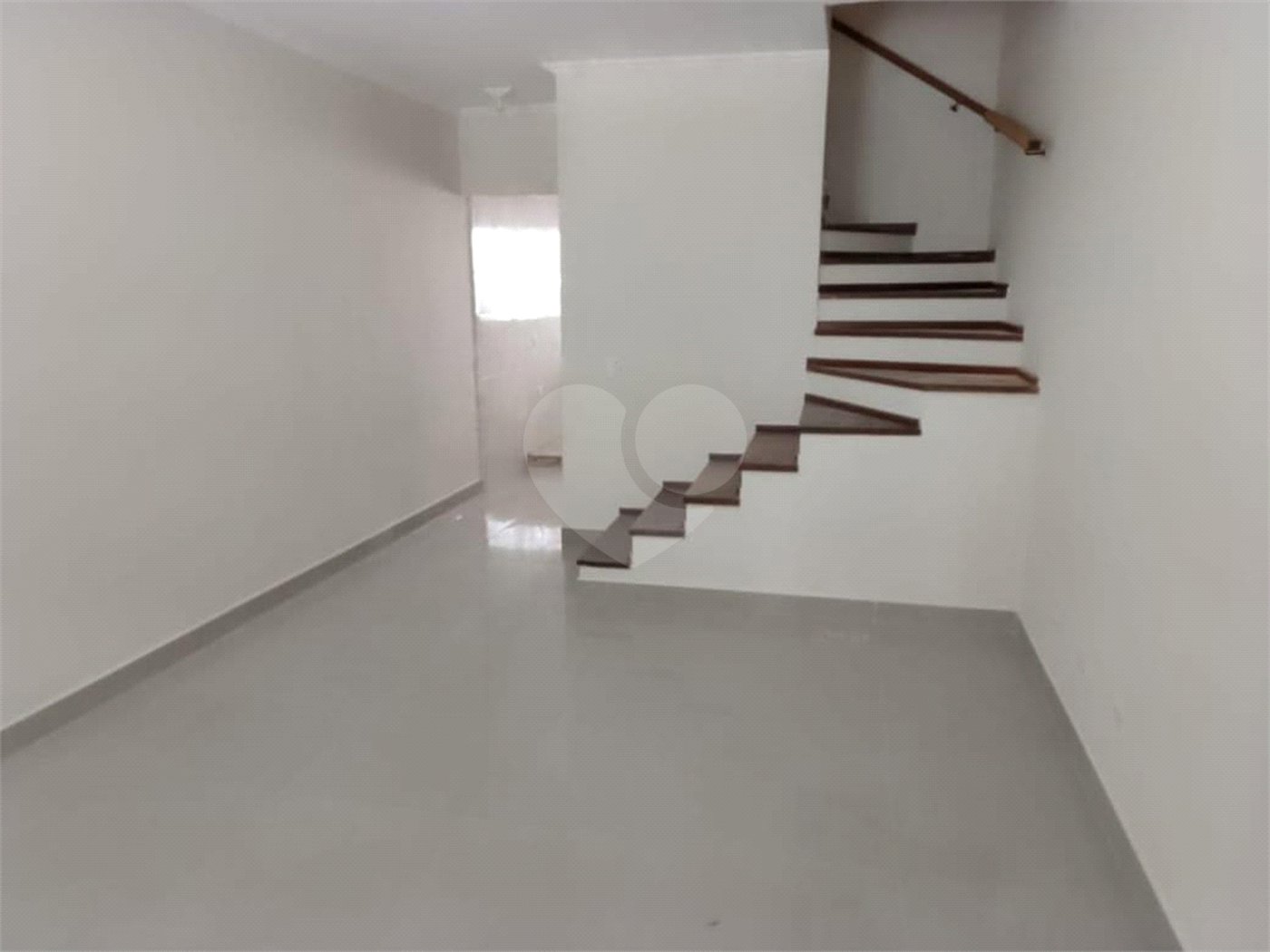 Sobrado à venda com 2 quartos em Vila Romero, São Paulo, SP