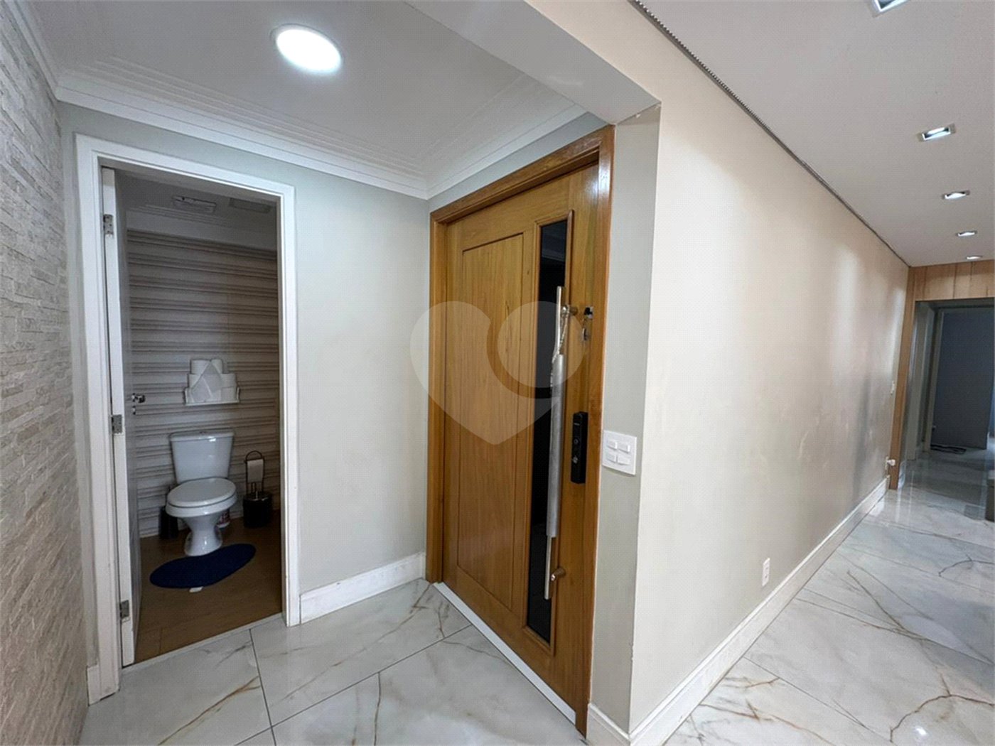 Apartamento à venda com 4 quartos, sendo 3 suítes, em Vila Augusta, Guarulhos, SP