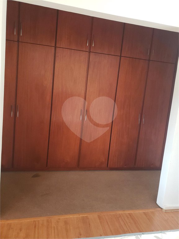 Casa à venda com 4 quartos, sendo 1 suíte,  em Vila Oliveira, Mogi das Cruzes, SP