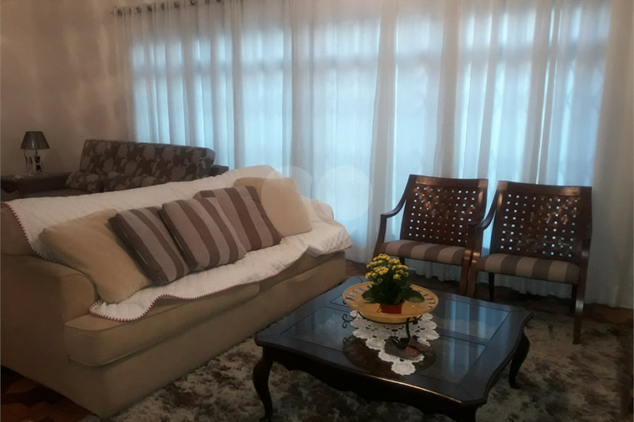 Sobrado à venda com 3 quartos, sendo 1 suíte, em Vila Paulicéia, São Paulo, SP