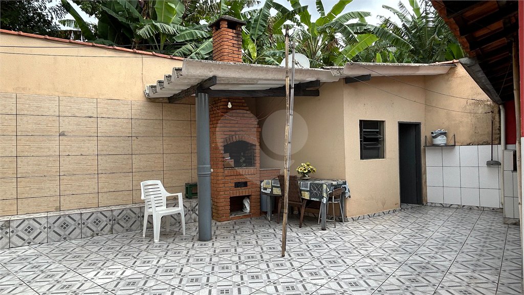 Sobrado à venda com 3 quartos, sendo 2 suítes,  em Vila Lúcia, Poá, SP