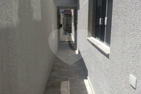 Sobrado à venda com 3 quartos em Jardim Helena, Ferraz de Vasconcelos, SP