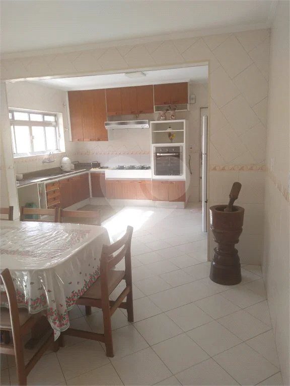 Casa à venda com 4 quartos, sendo 1 suíte,  em Vila Gustavo, São Paulo, SP