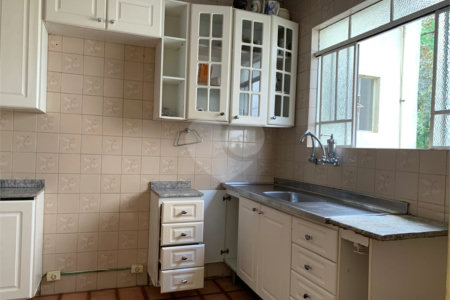 Sobrado à venda com 4 quartos, sendo 1 suíte,  em Vila Guarani (z Sul), São Paulo, SP
