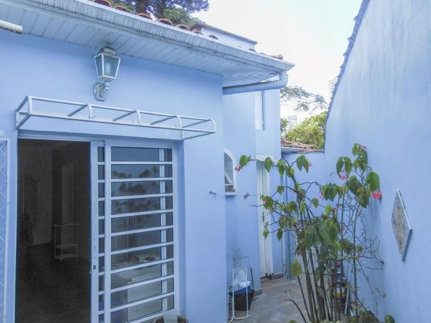 Casa Térrea à venda com 4 quartos, sendo 2 suítes,  em Jardim das Bandeiras, São Paulo, SP