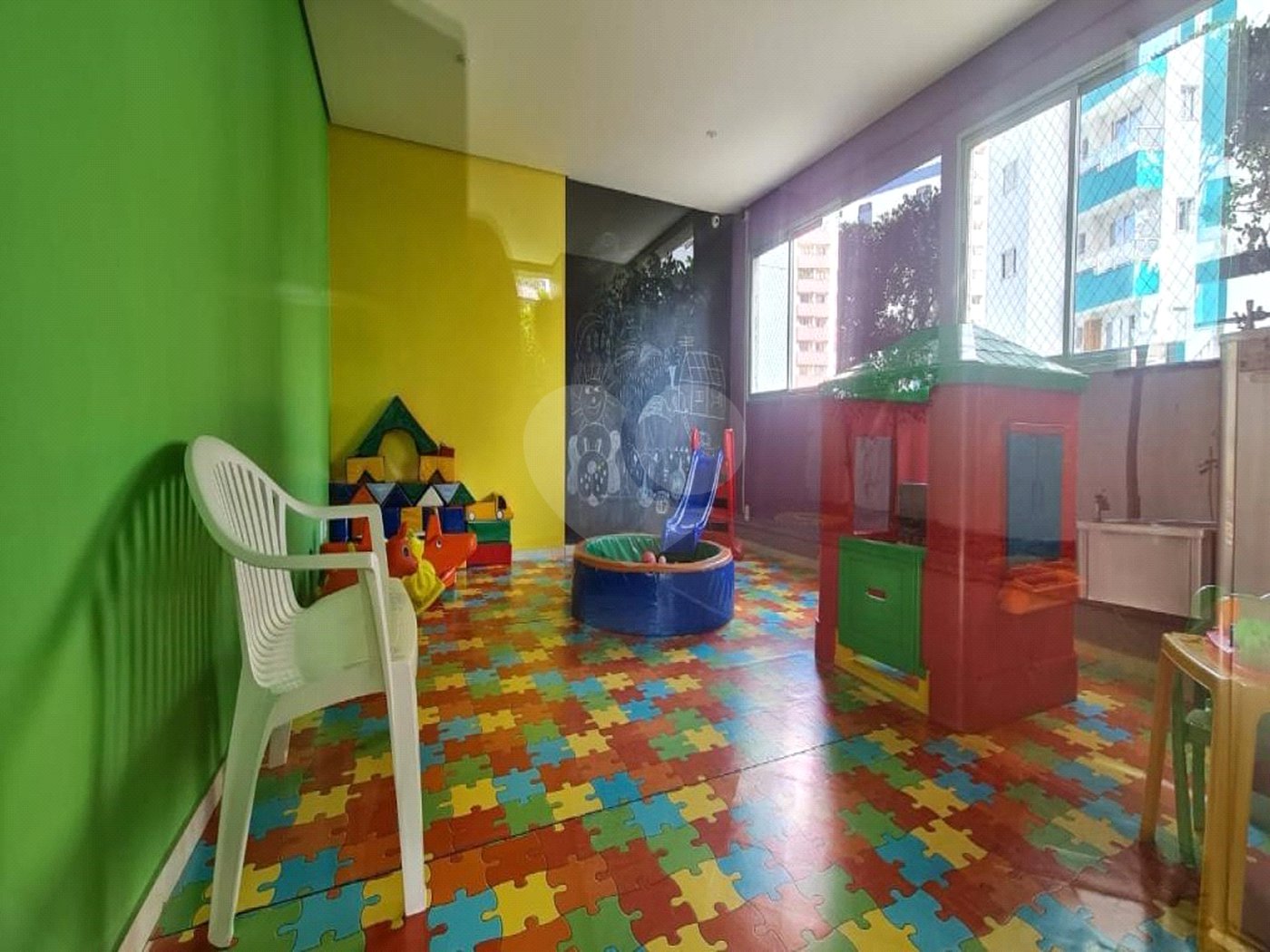 Apartamento à venda com 3 quartos, sendo 1 suíte,  em Vila Gilda, Santo André, SP