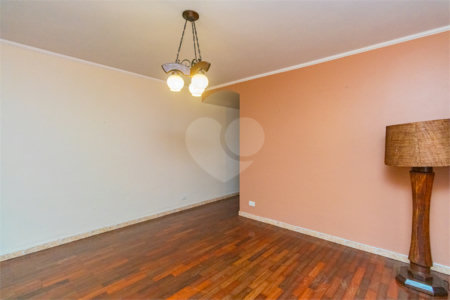 Sobrado à venda com 3 quartos, sendo 1 suíte, em Jardim Prudência, São Paulo, SP