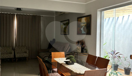 Casa à venda com 3 quartos, sendo 1 suíte,  em Parque Industrial, São José do Rio Preto, SP