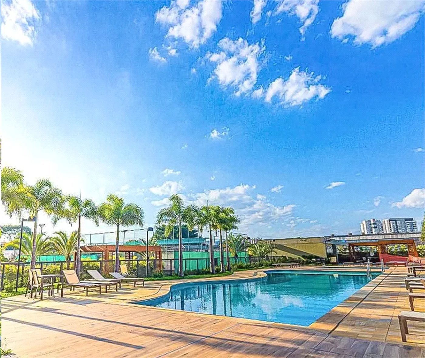Apartamento à venda com 3 quartos, sendo 1 suíte, em Vila Anastácio, São Paulo, SP