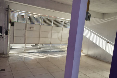 Sobrado à venda com 3 quartos, sendo 1 suíte,  em Jardim Varan, Suzano, SP