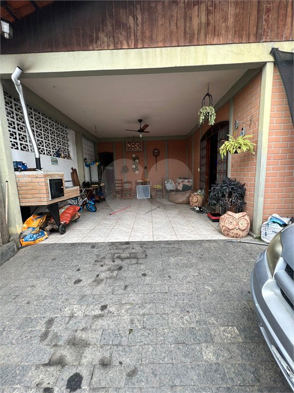 Casa à venda com 4 quartos, sendo 1 suíte,  em Jardim Ponte Grande, Mogi das Cruzes, SP