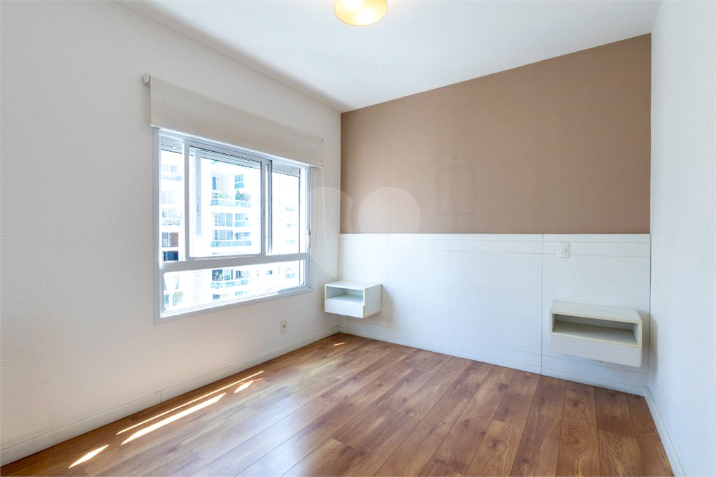 Apartamento à venda com 3 suítes em Campo Belo, São Paulo, SP