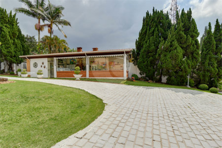 Casa Térrea à venda com 4 suítes em Chácara Flora, São Paulo, SP