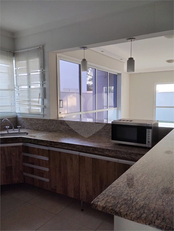Casa para alugar com 3 suítes no condomínio Residencial Alto de Itaici, Indaiatuba - SP