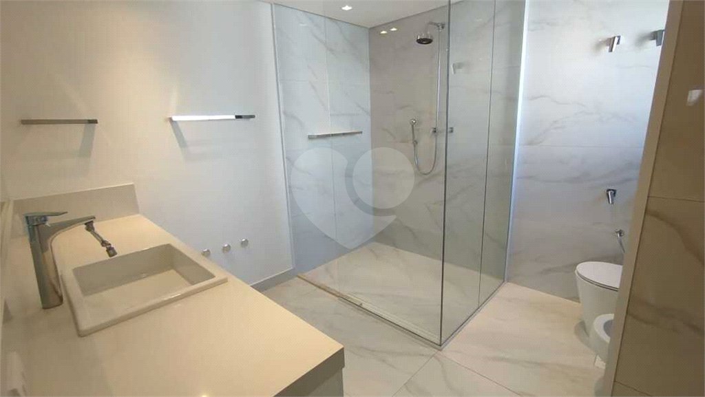 Duplex para alugar com 3 suítes em Real Parque, São Paulo, SP