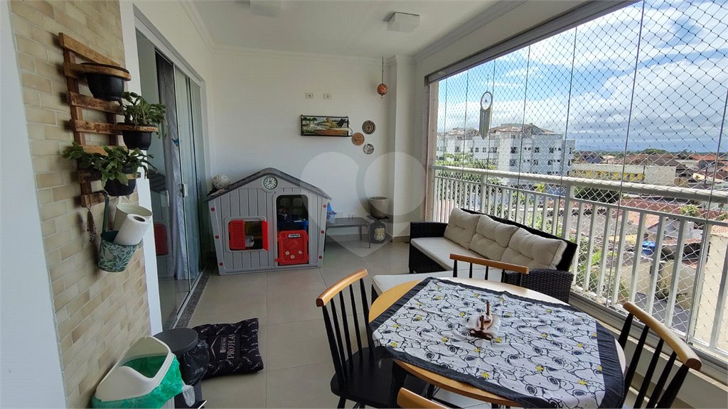 Apartamento à venda com 3 quartos, sendo 2 suítes, no Centro, Peruíbe, SP