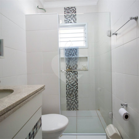 Sobrado à venda com 4 quartos, sendo 3 suítes,  no Centro, São Roque, SP