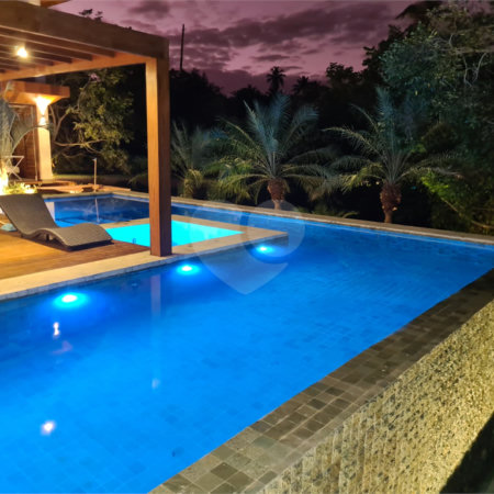 Casa à venda com 4 quartos, sendo 2 suítes,  no condomínio Praia Bella, Mata de São João - BA